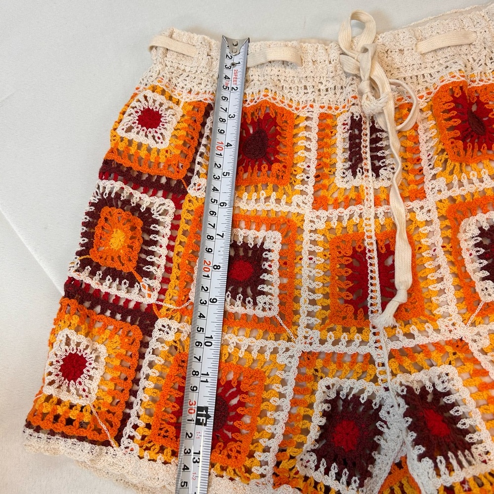 33 Coastal Granny Square Shorts Red Orange Crochet Women’s Medium - Picture 8 of 11